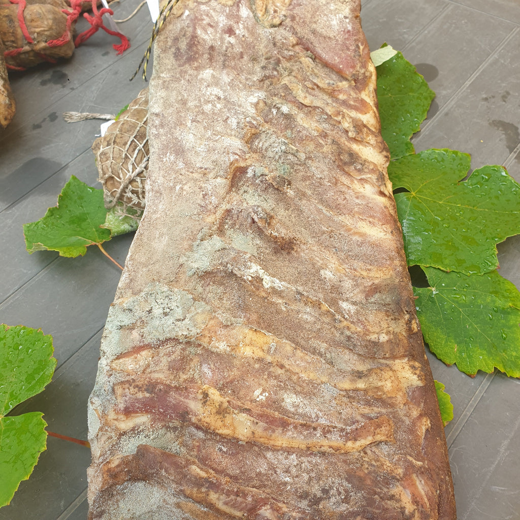 Panzetta artisanale IGP corse salée et fumée au bois de hêtre et châtaignier, poitrine de porc traditionnelle pour cuisine rustique